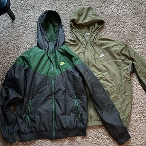 Nike men’s windbreaker small (2 included)